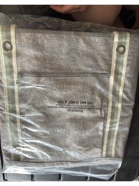 thirty-one Neutral Gray Patterned Tote with Cream and Pale Green Straps